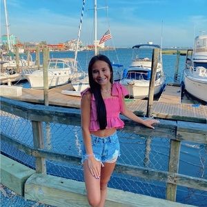 Meet your Posher, Mia